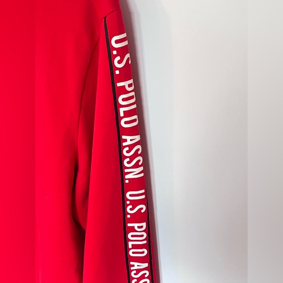 U.S. Polo Assn. Cropped Hoodie - Picture 2 of 9